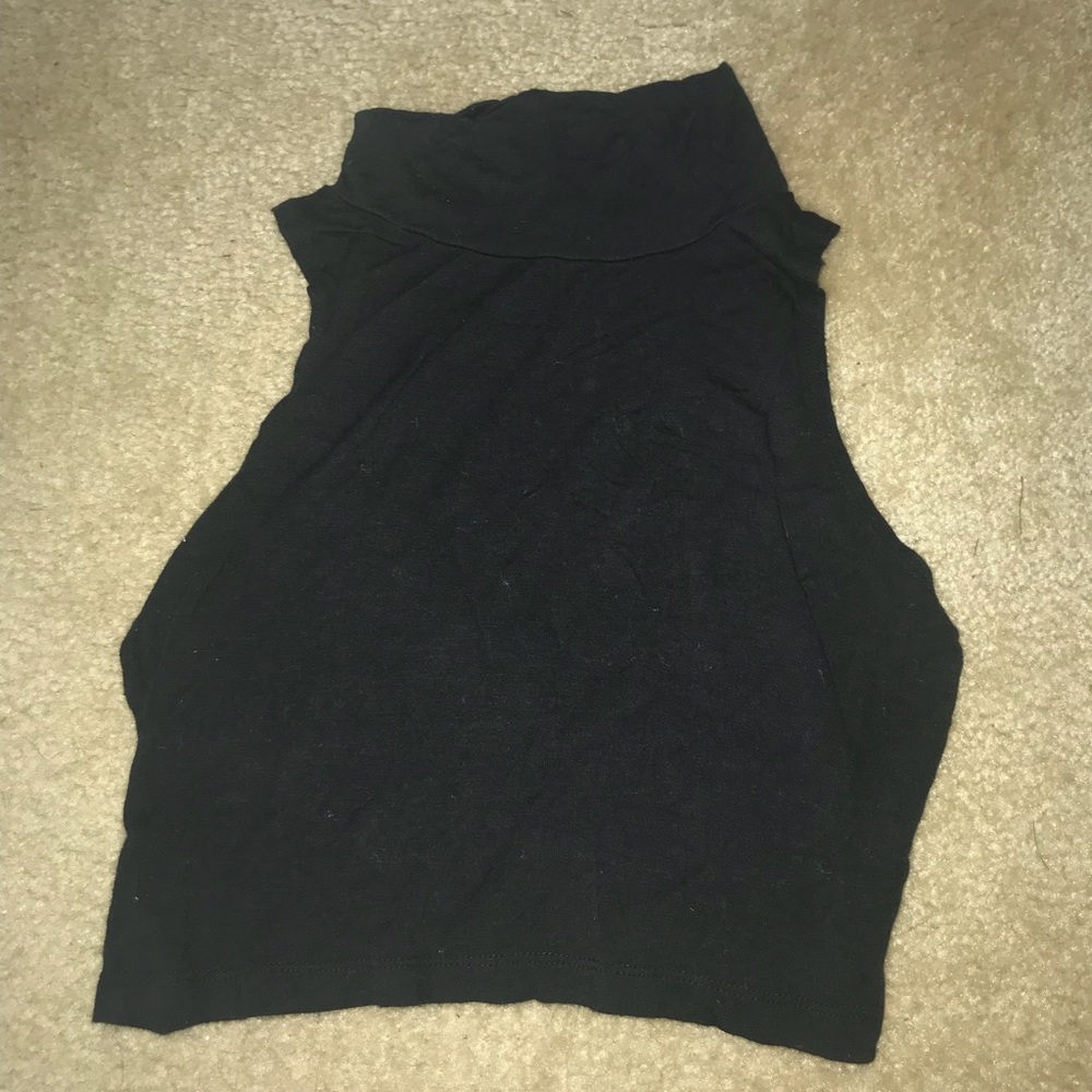 Black high neck crop top